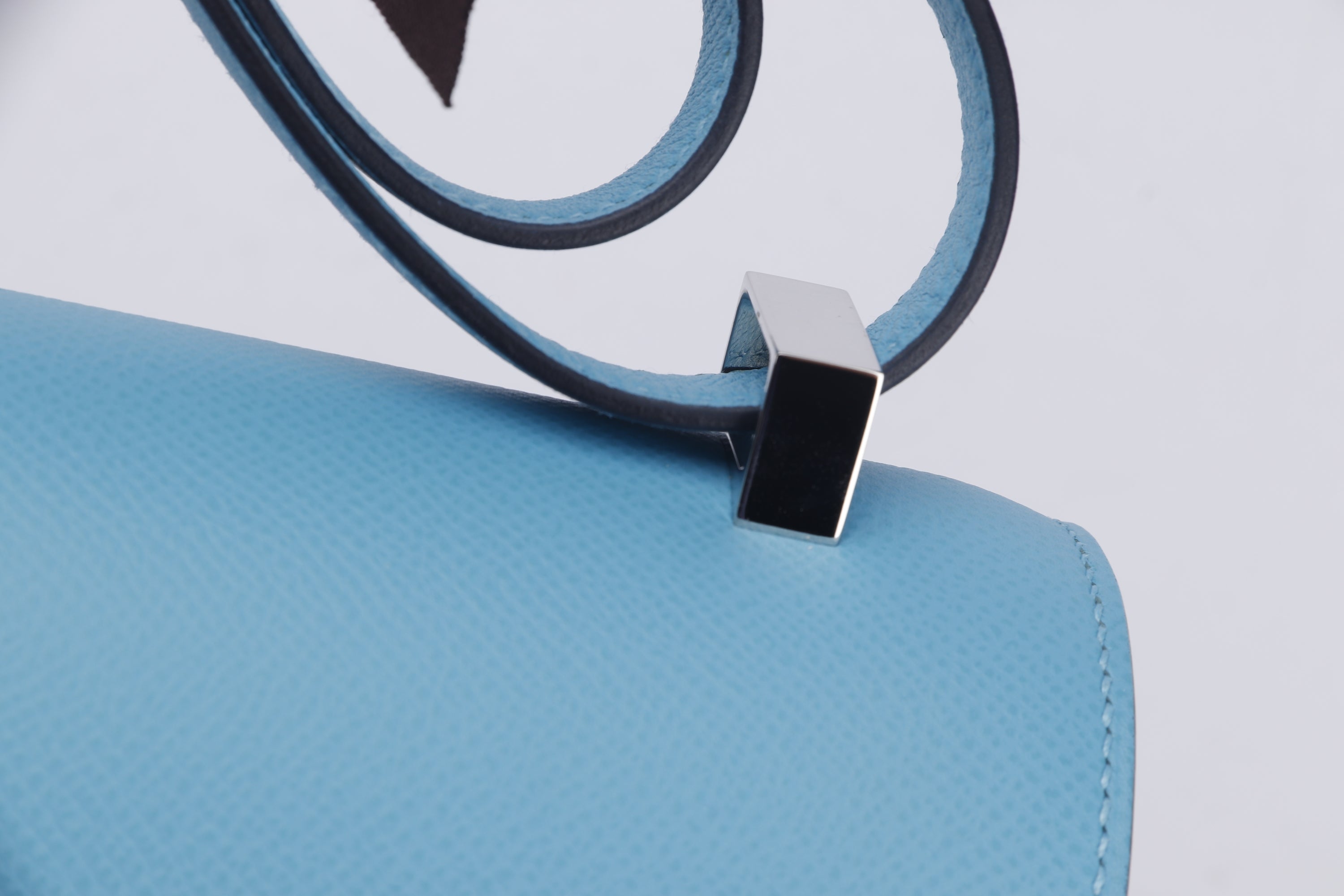HERMES CONSTANCE 24 (STAMP D) BLUE EPSOM LEATHER RED ENAMEL HARDWARE, WITH DUST COVER & BOX