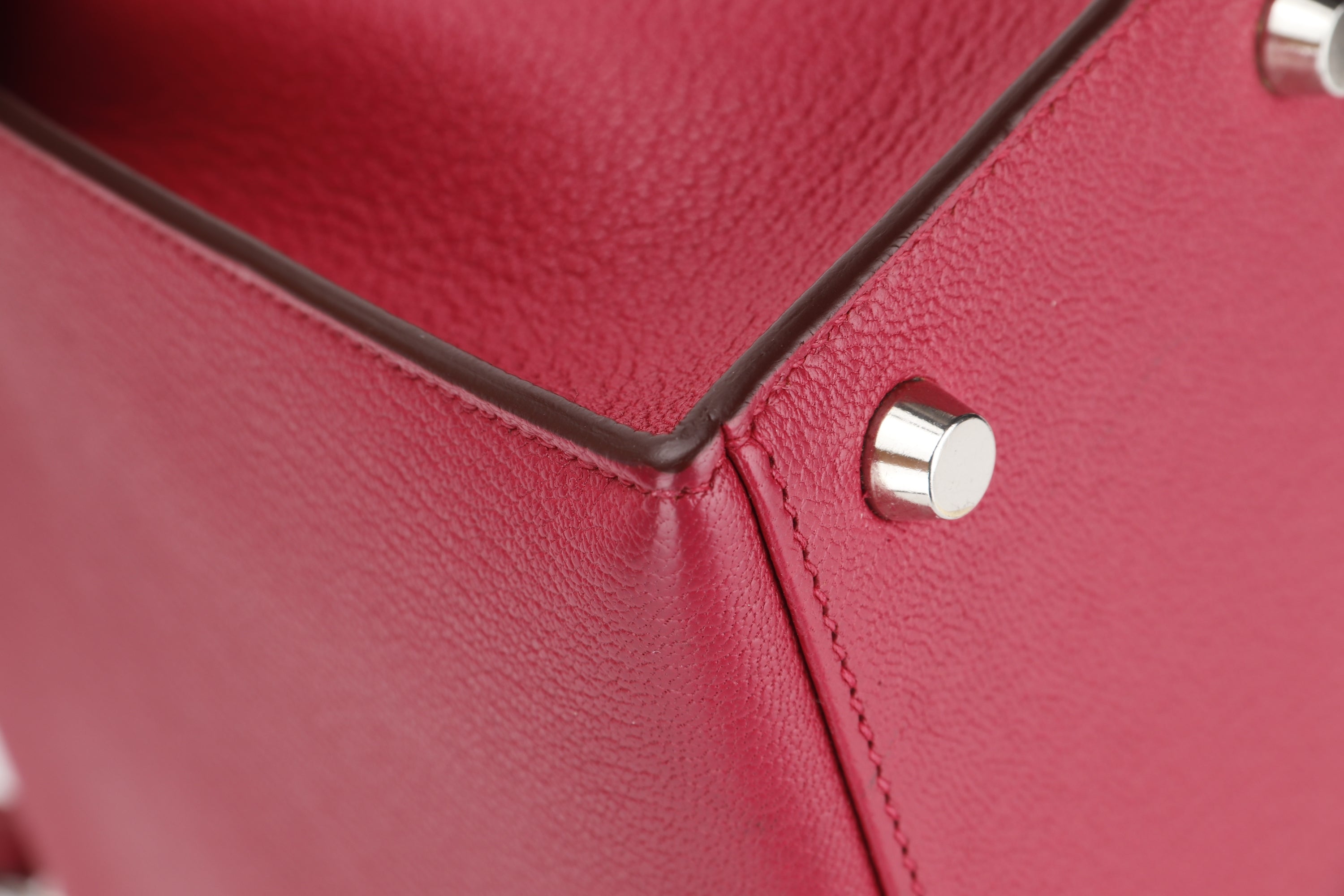 HERMES KELLY 25 (STAMP F) ROUGE VIF CHEVRE MYSORE PALLADIUM HARDWARE, WITH KEYS, LOCK, STRAP & DUST COVER