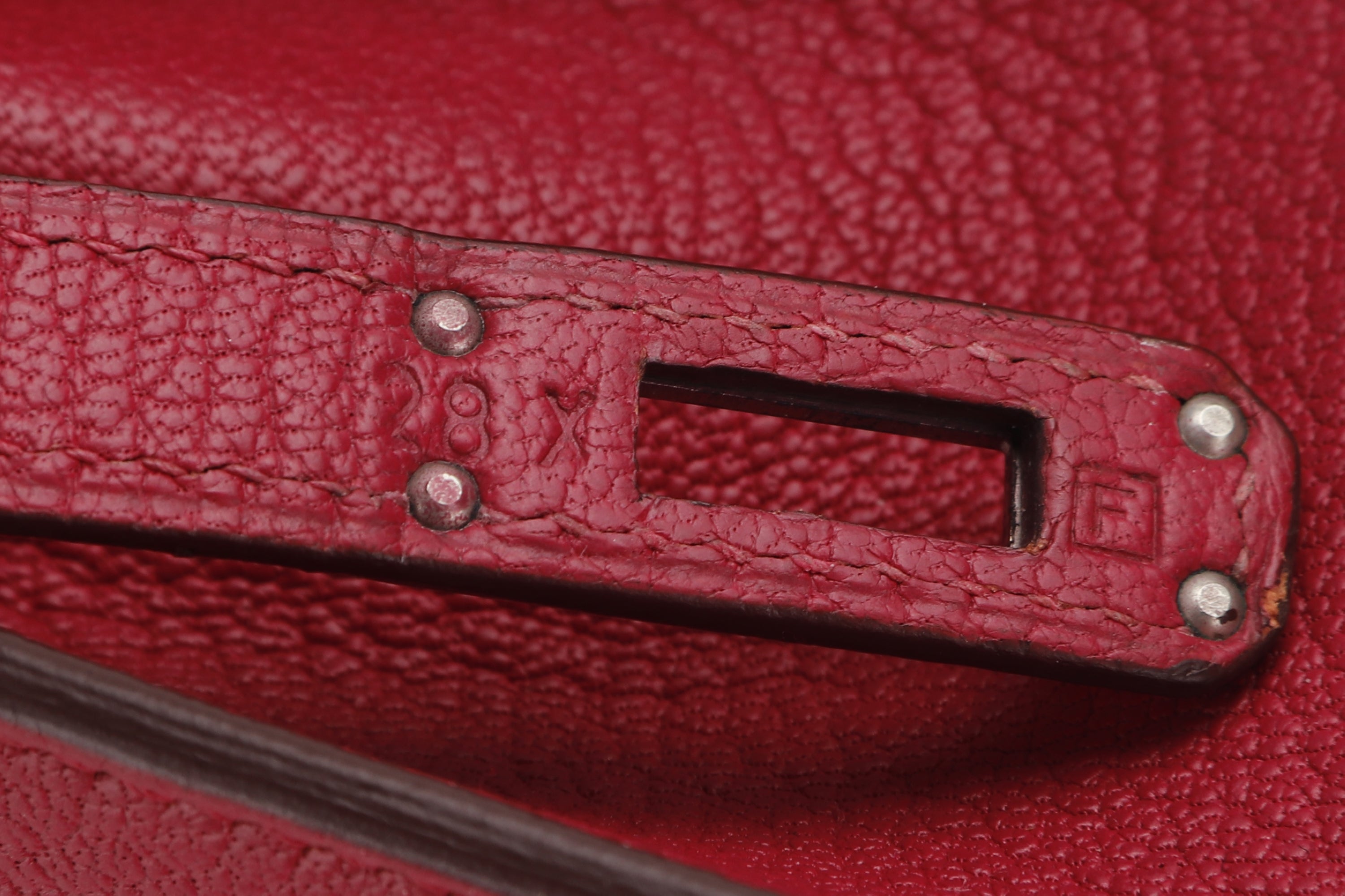 HERMES KELLY 25 (STAMP F) ROUGE VIF CHEVRE MYSORE PALLADIUM HARDWARE, WITH KEYS, LOCK, STRAP & DUST COVER