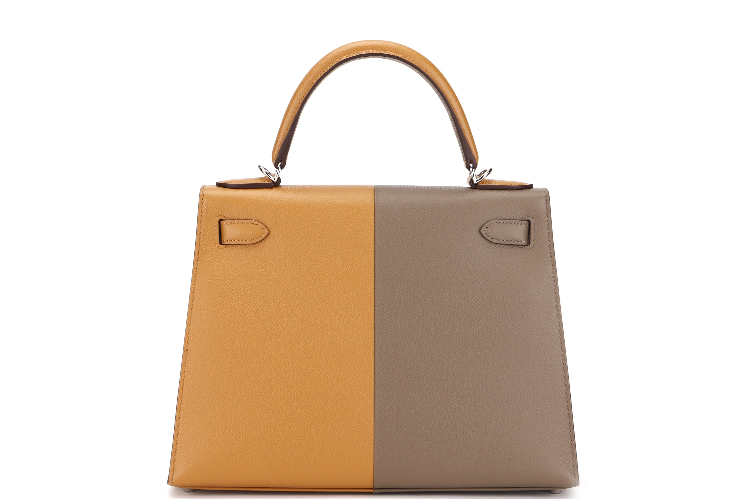 HERMES KELLY 28 CASAQUE (STAMP U (2022)) ETOUPE, SESAME & BLUE INDIGO, EPSOM SILVER HADRWARE, WITH KEYS, LOCK, STRAP, RAINCOAT & DUST COVER