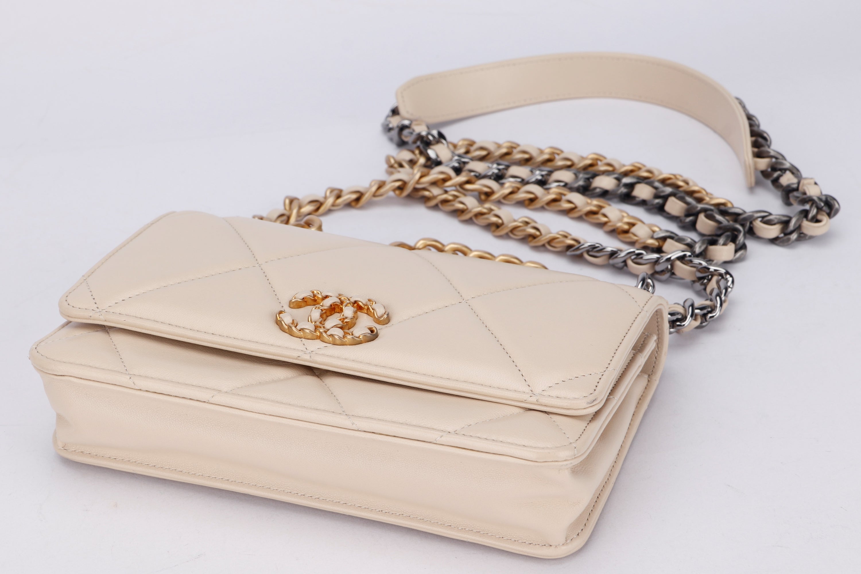 CHANEL 19 WALLET ON CHAIN (3096xxxx) LIGHT BEIGE COLOR LAMBSKIN, GOLD, SILVER & RUTHENIUM HARDWARE, WITH CARD, DUST COVER & BOX