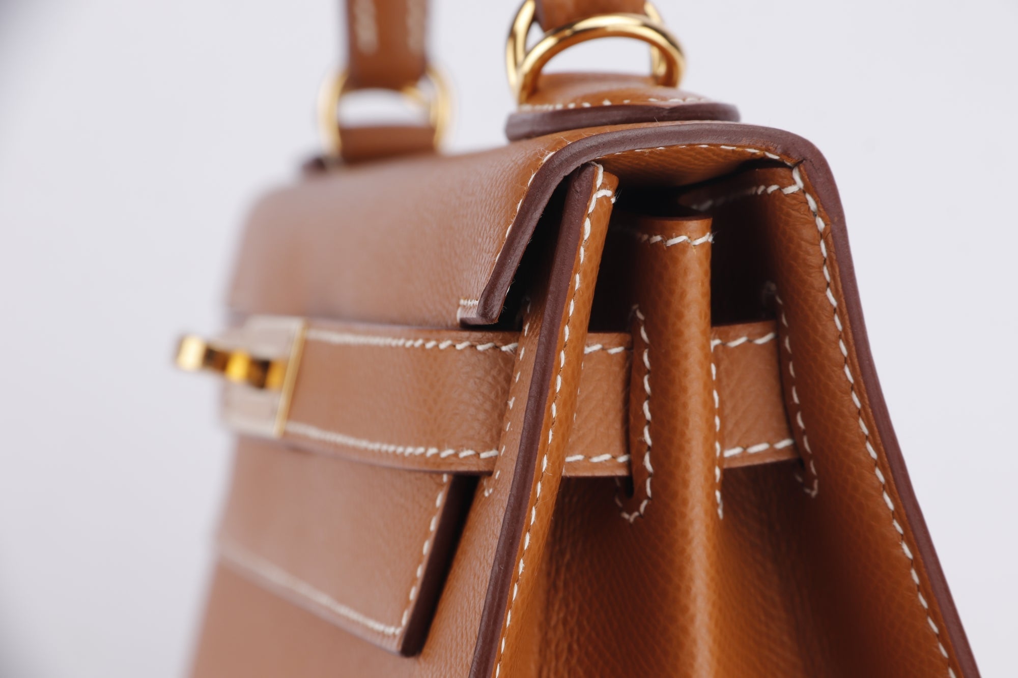 Hermes Kelly 28 Sellier (Stamp U) Gold Color Epsom Leather, Gold Hardware, with Strap, Keys, Lock, Raincoat, Dust Cover & Box