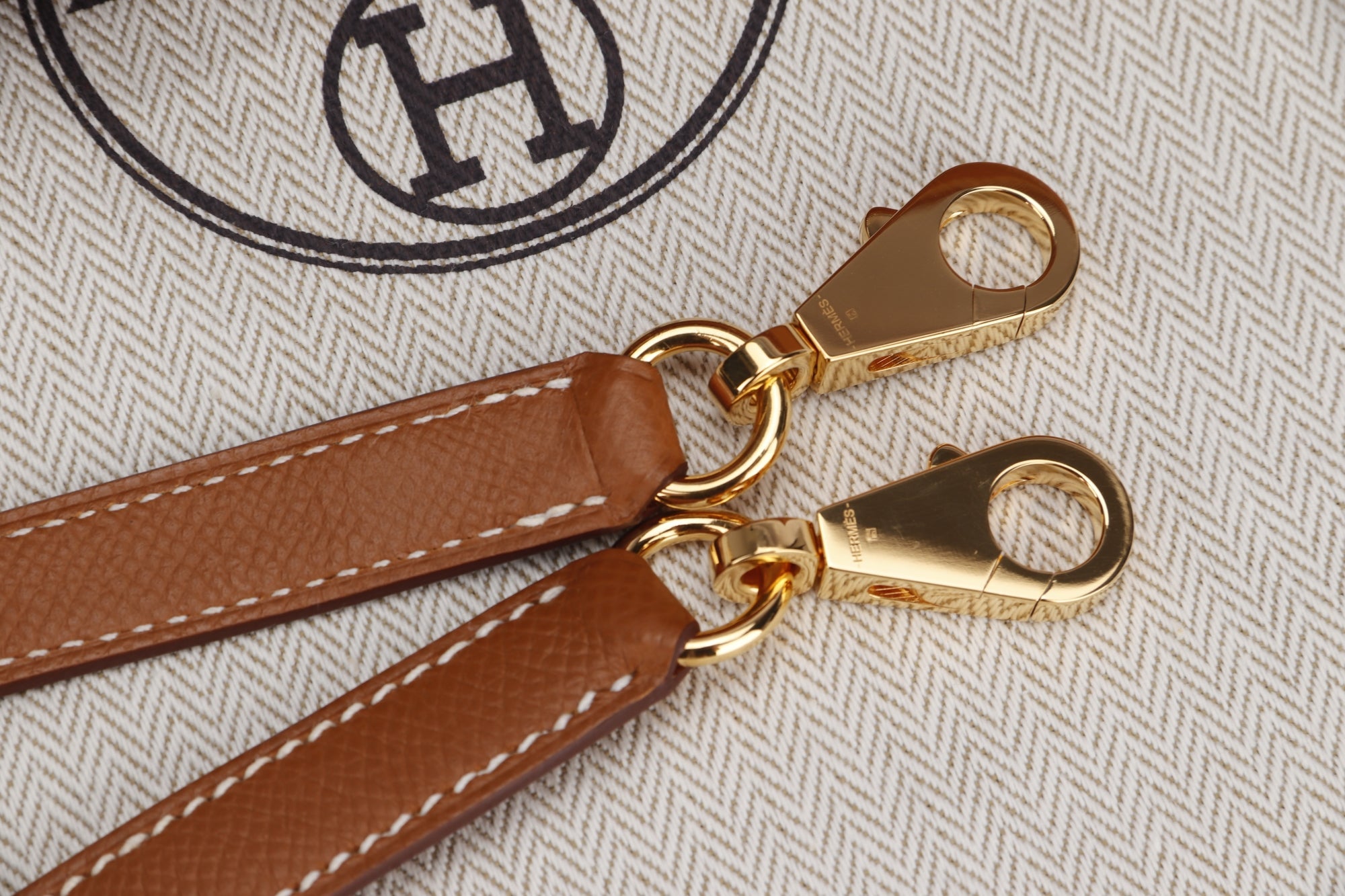 Hermes Kelly 28 Sellier (Stamp U) Gold Color Epsom Leather, Gold Hardware, with Strap, Keys, Lock, Raincoat, Dust Cover & Box