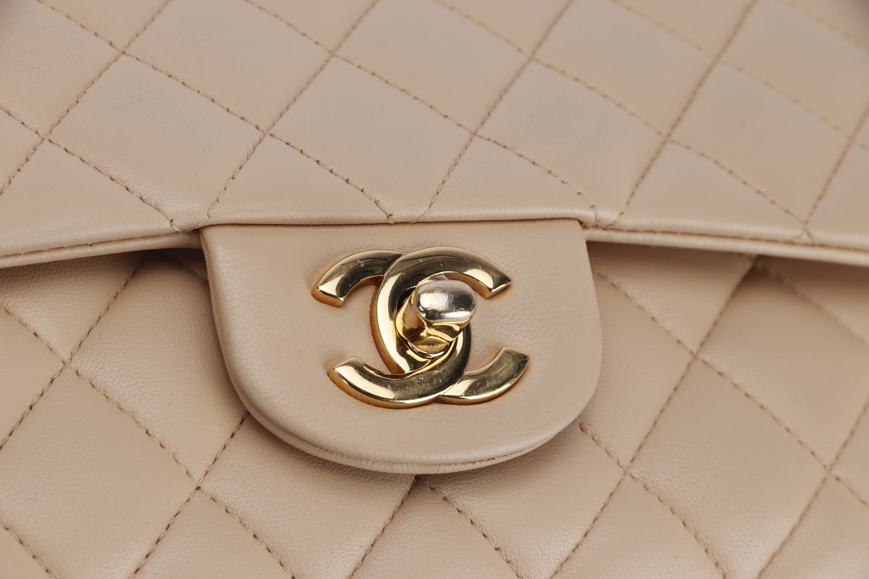 CHANEL CLASSIC DOUBLE FLAP (1543xxxx) MEDIUM BEIGE LAMBSKIN, GOLD HARDWARE, NO CARD & DUST COVER