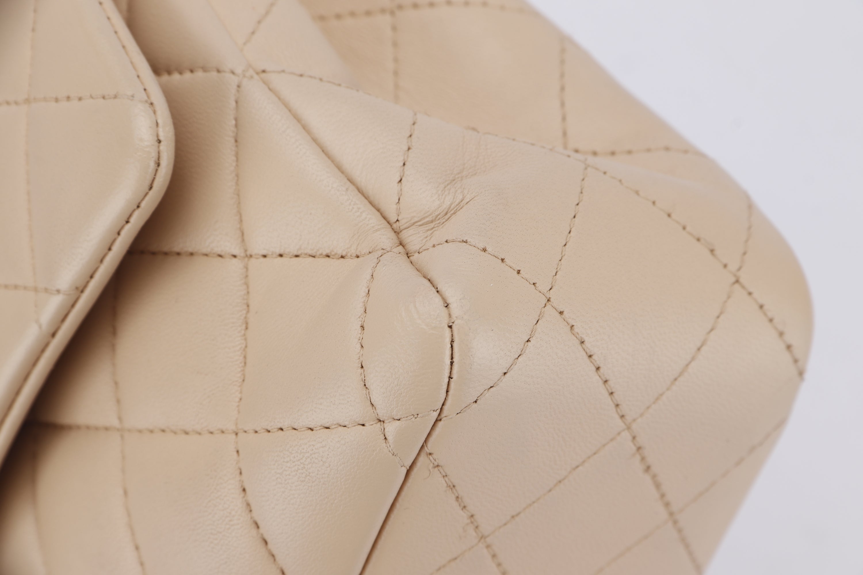 CHANEL CLASSIC DOUBLE FLAP (1543xxxx) MEDIUM BEIGE LAMBSKIN, GOLD HARDWARE, NO CARD & DUST COVER