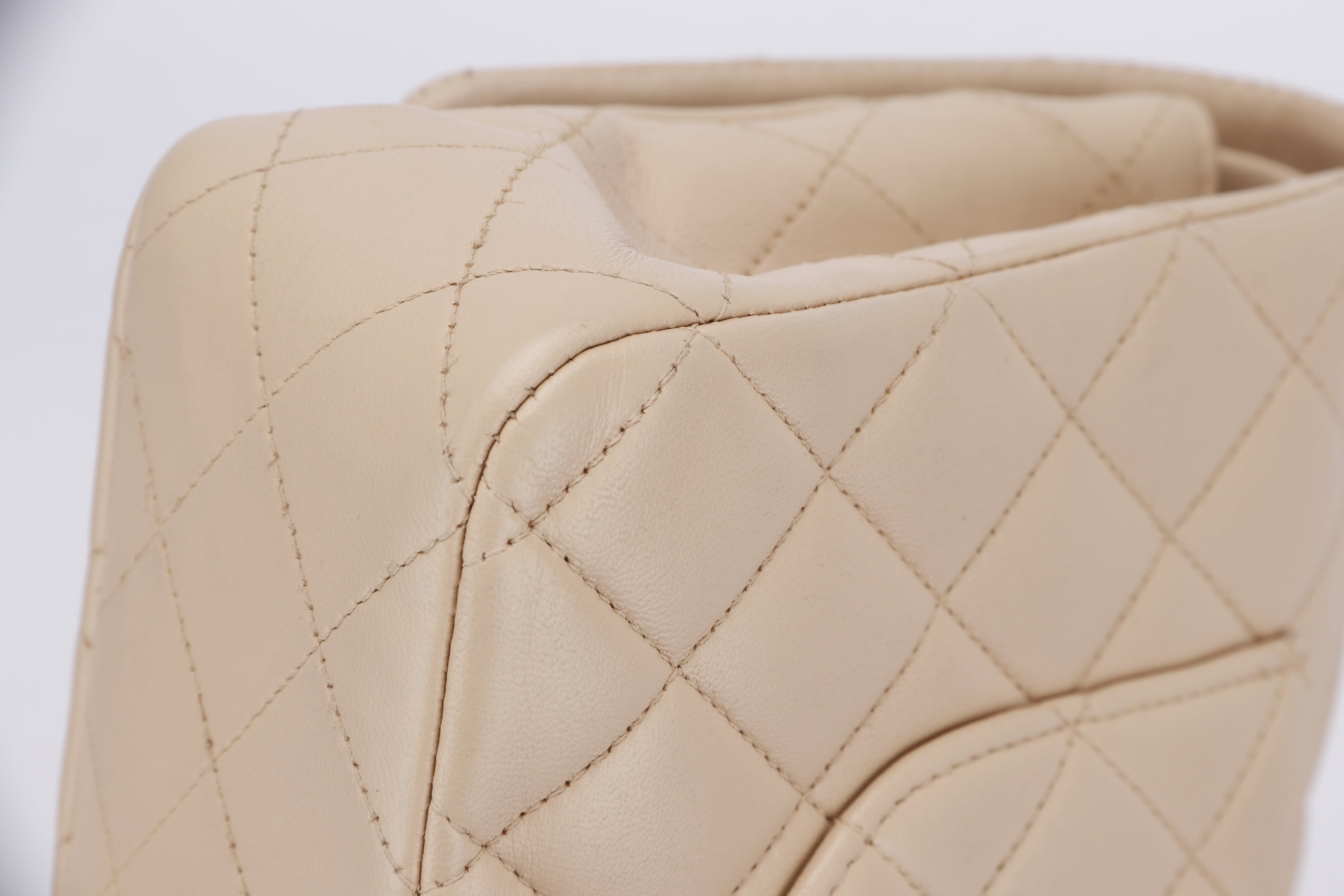 CHANEL CLASSIC DOUBLE FLAP (1543xxxx) MEDIUM BEIGE LAMBSKIN, GOLD HARDWARE, NO CARD & DUST COVER