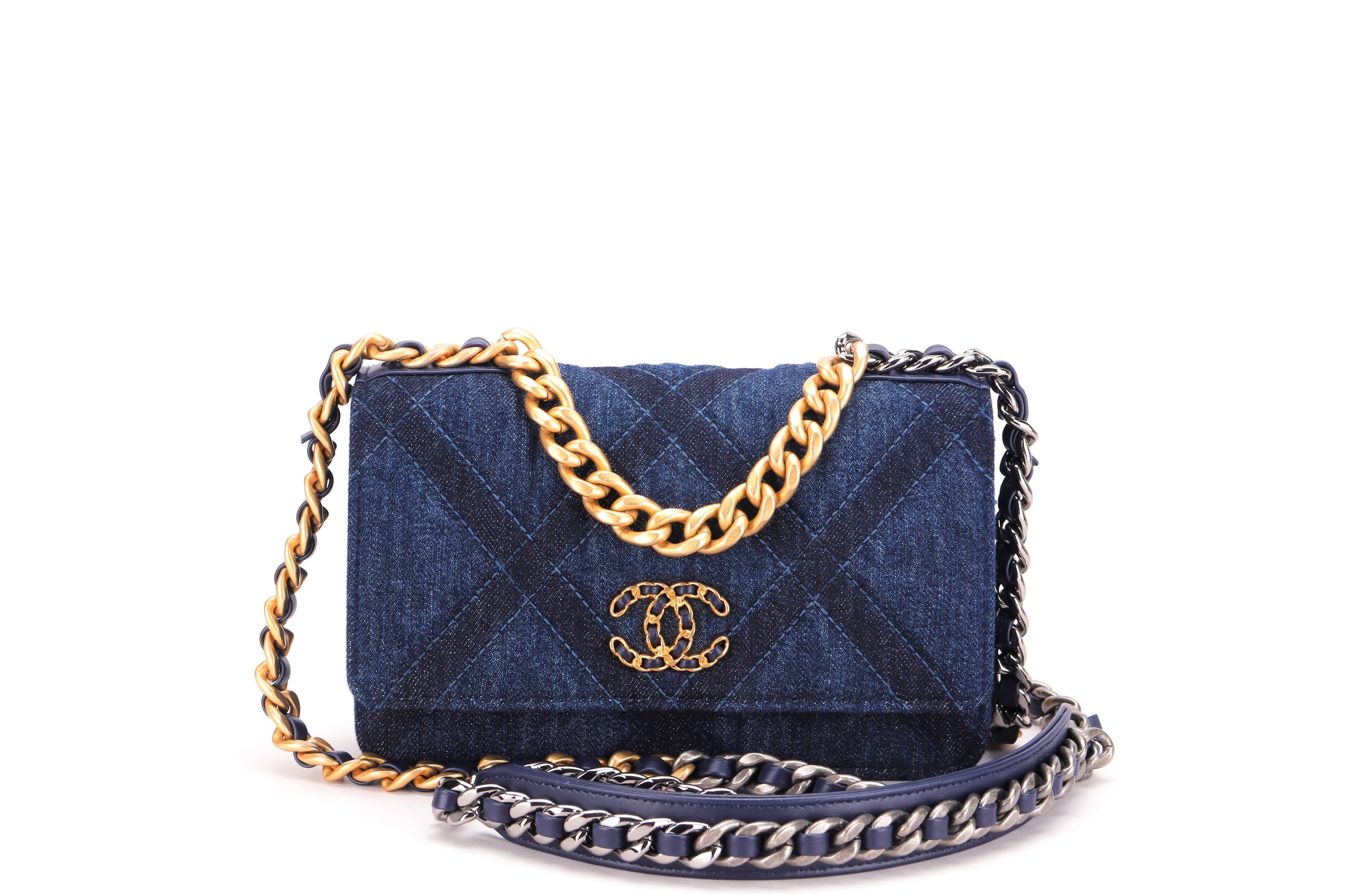 CHANEL 19 BLUE DENIM WALLET ON CHAIN (JX7Txxxx), WITH DUST COVER